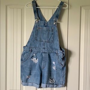 Gap short overalls!